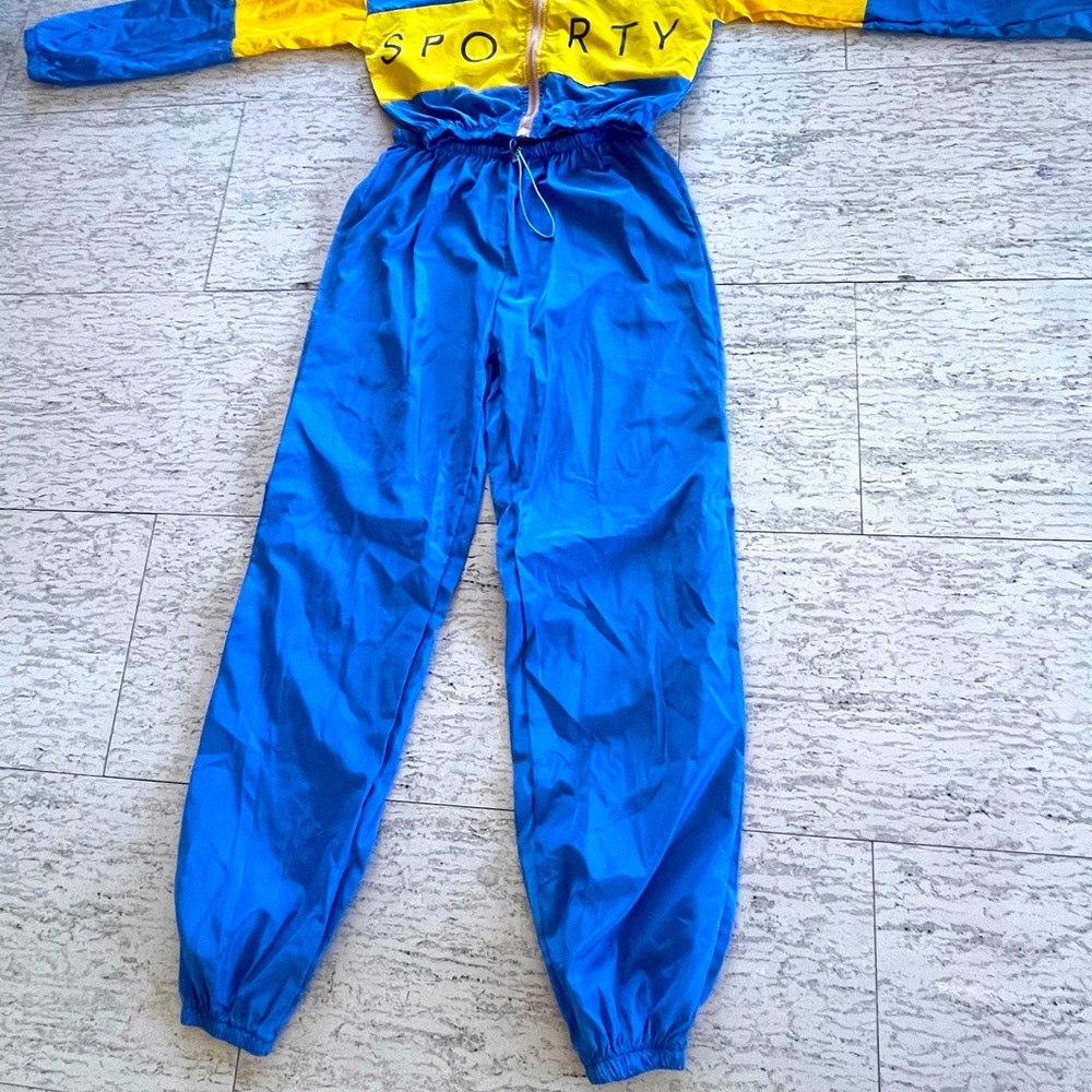 Super cute 2 piece sweatsuit 😍